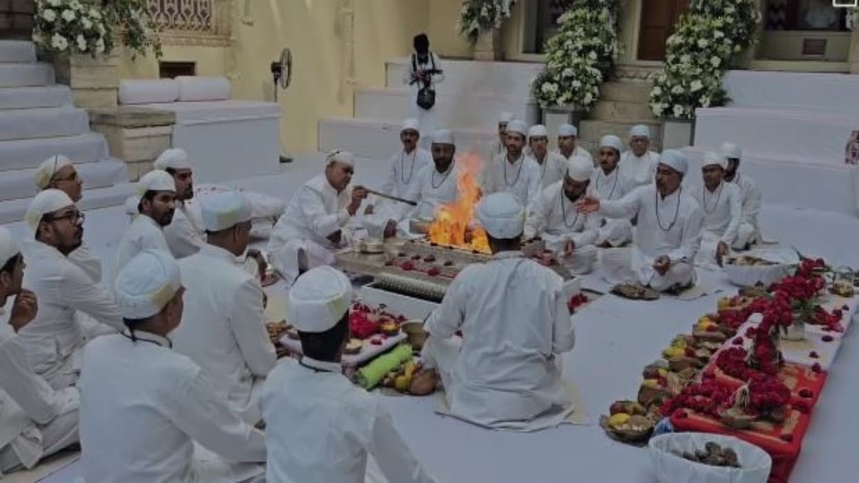 Udaipur : Dr. Lakshyaraj Singh Mewar's Gaddi Utsav begins, rituals continue in the presence of eminent priests