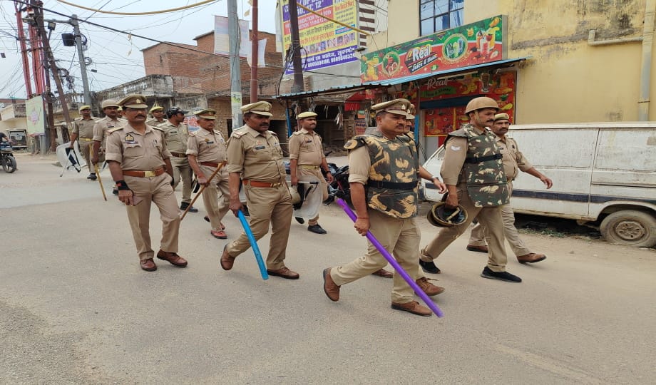 Police active in Chowk, Kareli and other places on Waqf Amendment Bill