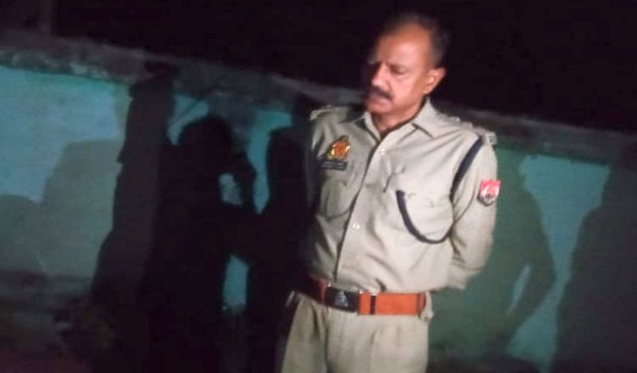 The body of an old man was found naked inside the boundary wall of the house, blood was coming out his mouth