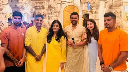 अयोध्या पहुंचे मुंबई के खिलाड़ी