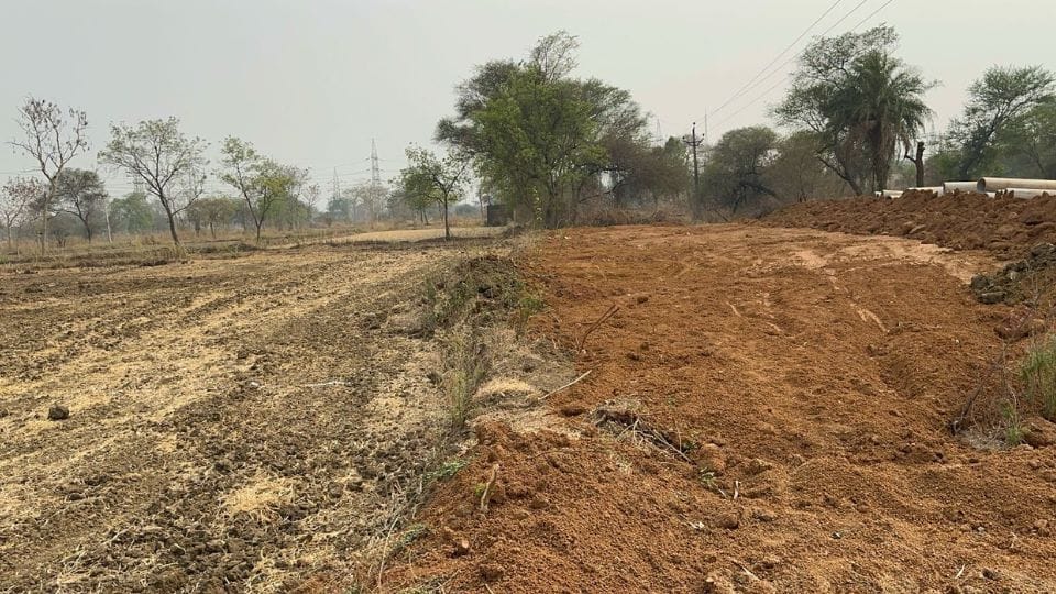 भूमाफियाओं का कब्जा