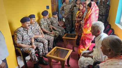 CRPF DG touch martyr's father feet took his blessings for success in the anti-Naxal operation