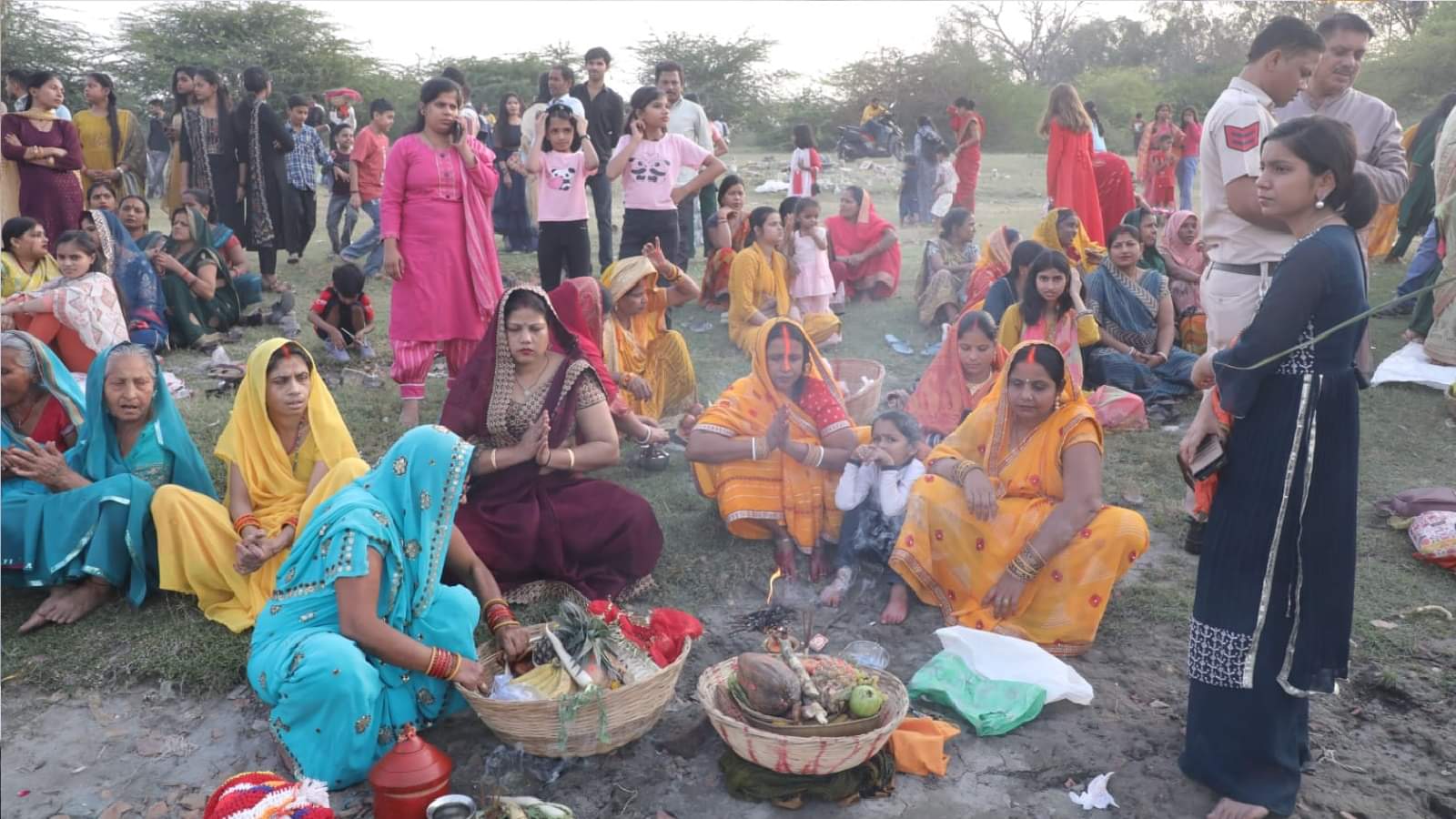 Chaiti Chhath Devotees disappointed with bad condition of Yamuna river