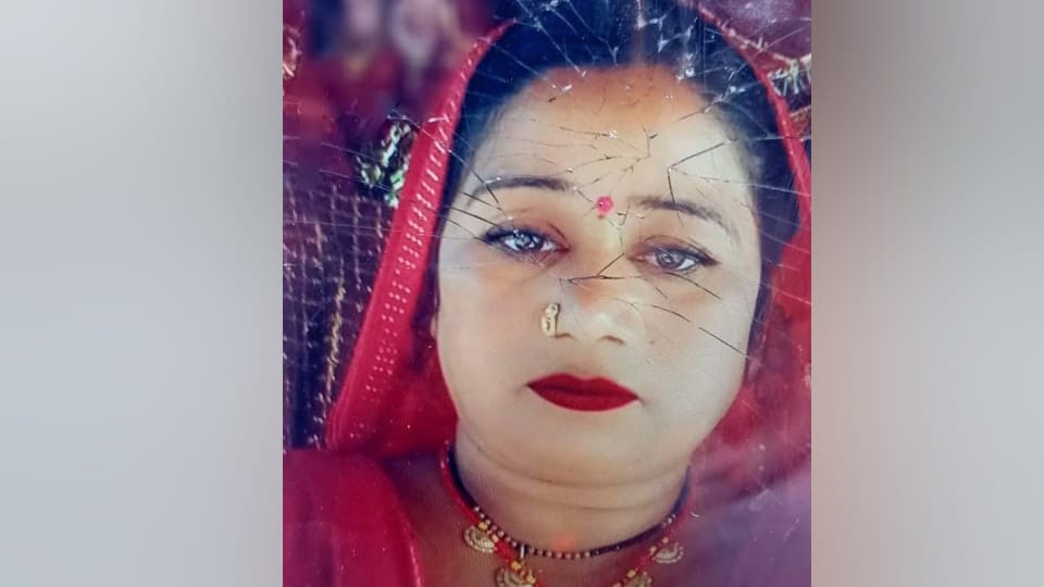 Gorakhpur double murder Poonam's call details revealed, suspicion of murder on close ones