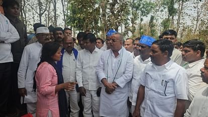 Gorakhpur Murder: मां और बहन को बचाने के लिए चिल्लाती रही खुशबू, कातिलों ने एक न सुनी; बेटी ने दी ये चेतावनी Gorakhpur Double Murder Daughter Cried for Help Killers Didnt Stop Key Arrest Made UP Crime News In Hindi