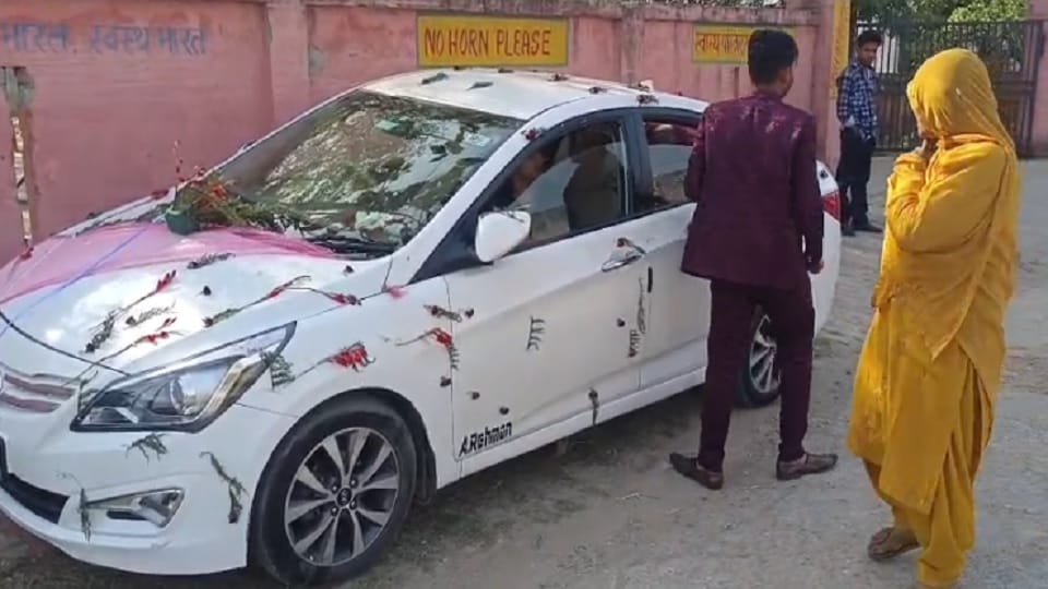 An elderly man died and two others were injured in road accident in Simbhavali police station area of Hapur