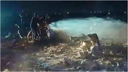 Air Force Jet Crash: गुजरात में दुर्घटनाग्रस्त हुए वायुसेना के विमान के घायल पायलट की मौत, एक का चल रहा इलाज Pilot who was injured in Air Force jet crash in Gujarat, succumbs to injuries another receiving treatment