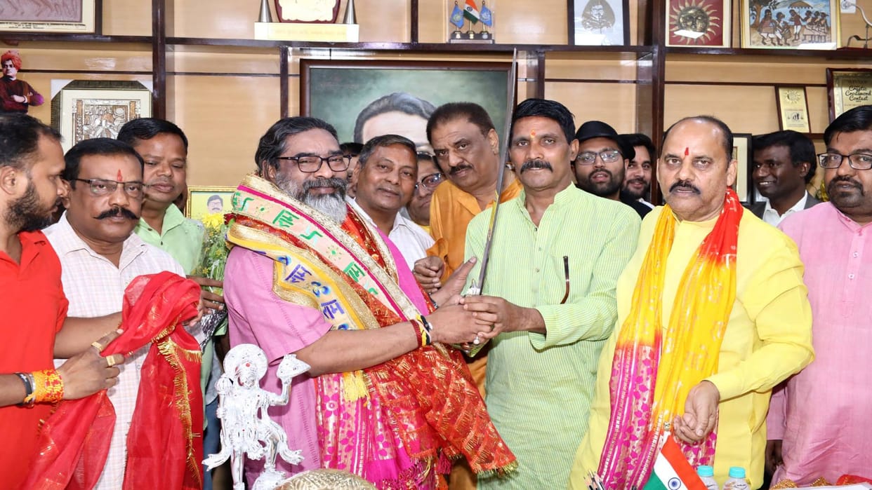 Jharkhand Mahavir Mandal members invited CM Hemant Soren for Ram Navami discussed procession