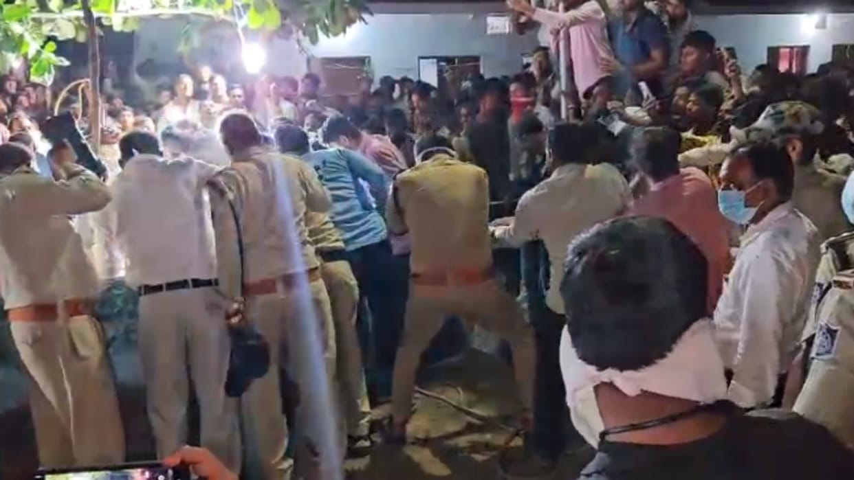 Big accident in Khandwa: Eight people who went to clean the well for Gangaur immersion died