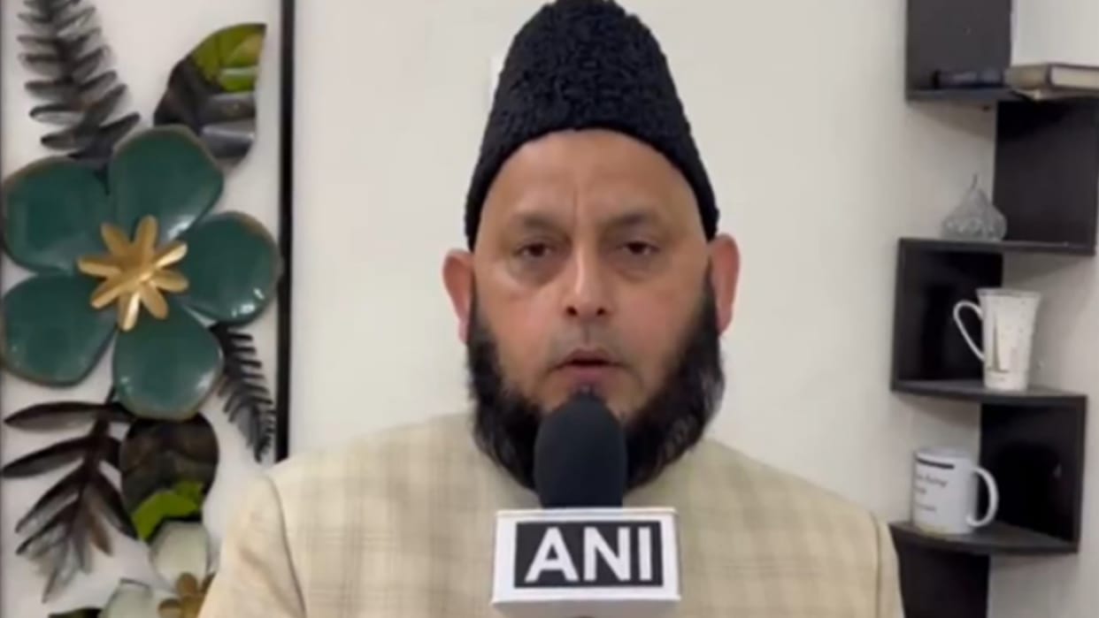 The delegation led by Eidgah Imam Maulana Khalid Rashid Farangi Mahali met DGP Rajiv Krishna on Tuesday