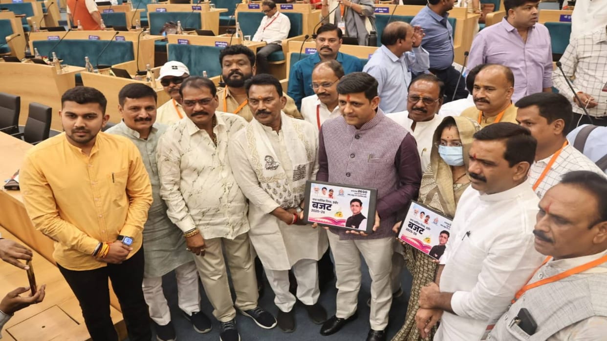 Indore Municipal Corporation Budget 33 new roads will be built Yoga Shala will open in every ward