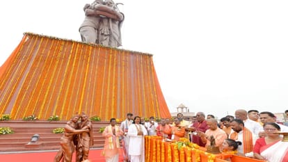 CM Yogi Adityanath reached Shringaverpur, inaugurated projects worth crores