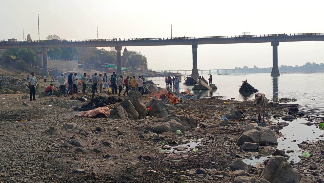 Gujrat Factory Blast: When 18 pyres were lit together, everyone started crying