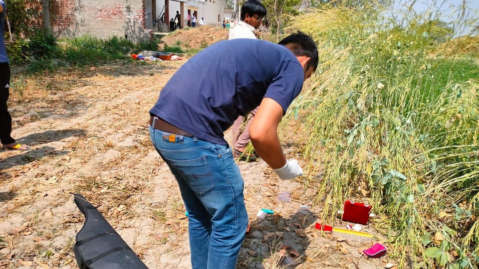 theft in Agra: Thieves raid farmer's house steal cash worth Rs 8 lakh and jewellery worth Rs 15 lakh
