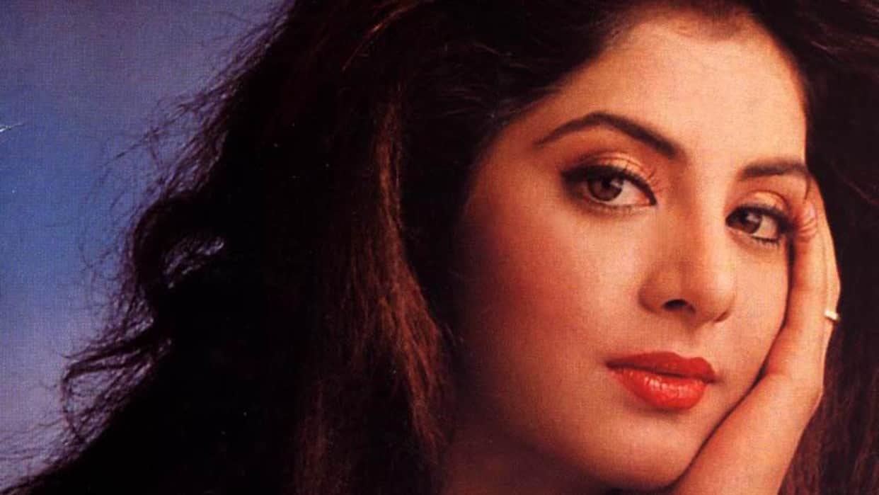 Divya Bharti Death Anniversary Know About Successful Movies Affairs Family Lifesytle News in Hindi