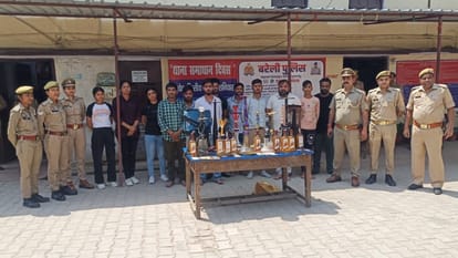पुलिस की गिरफ्त में आरोपी
