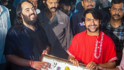 Anant Ambani walks the talk, undertakes 170-km padyatra from Jamnagar to Dwarka, News in Hindi