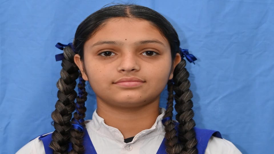 PSEB 8th Class Result Faridkot driver daughter scored 100 percent marks