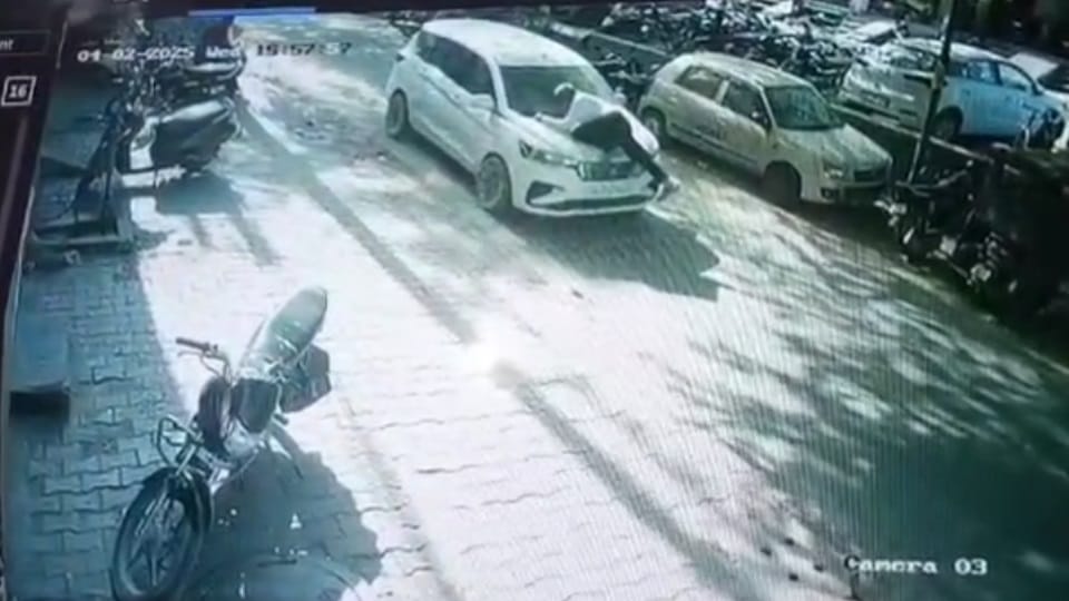 person going to Hisar Auto Market to buy auto parts for his vehicle was hit by car driver and injured