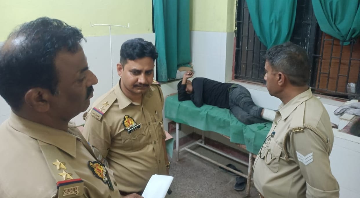 A youth who was doing obscene acts was injured in a police encounter he was shot in his left leg