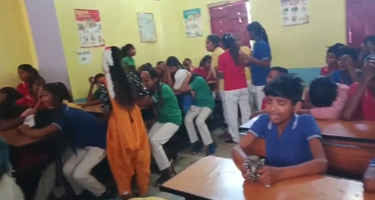 Children got emotional on the departure of the headmaster said while crying Dont go sir