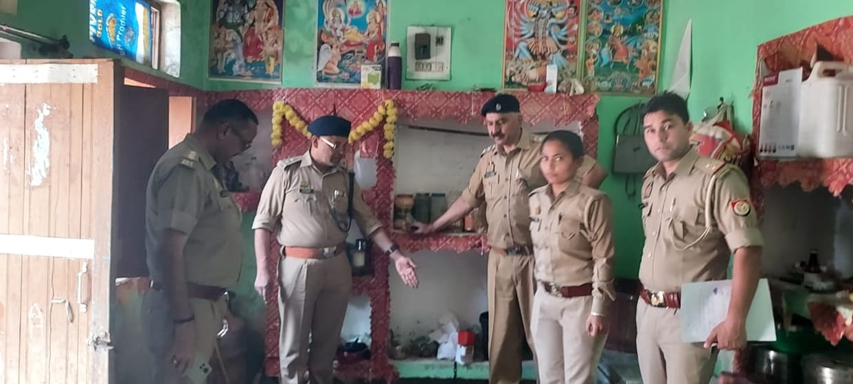 Newly married couple committed suicide hanged themselves in different house husband gone on pretext of milk
