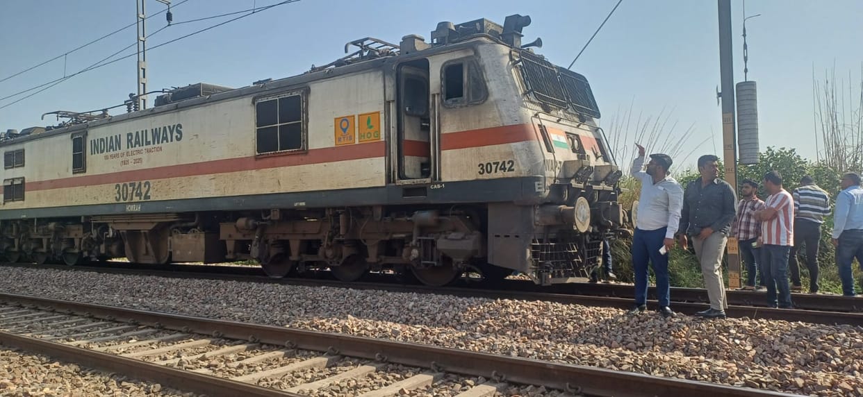 Major accident averted: Jan Shatabdi Express saved from derailment, stopped by applying emergency brakes