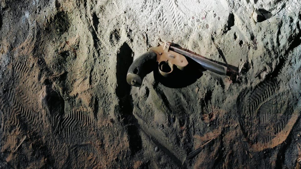 Encounter in Sahapau, bike robbery accused arrested