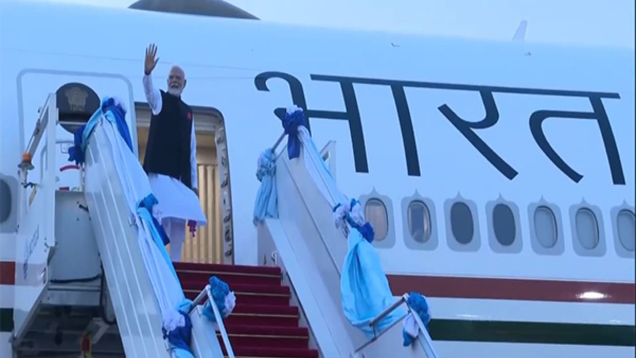 PM Modi Thailand Srilanka Visit live Updates Met with Senior General of the Republic of Myanmar News in Hindi