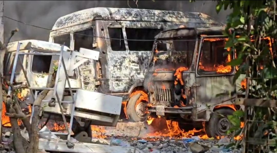 Lucknow: A huge fire broke out in the CHC premises in Mohanlalganj