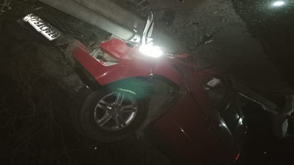 Speed wreaks havoc on Yamuna Expressway: Car of devotees going to Vrindavan overturned one dead