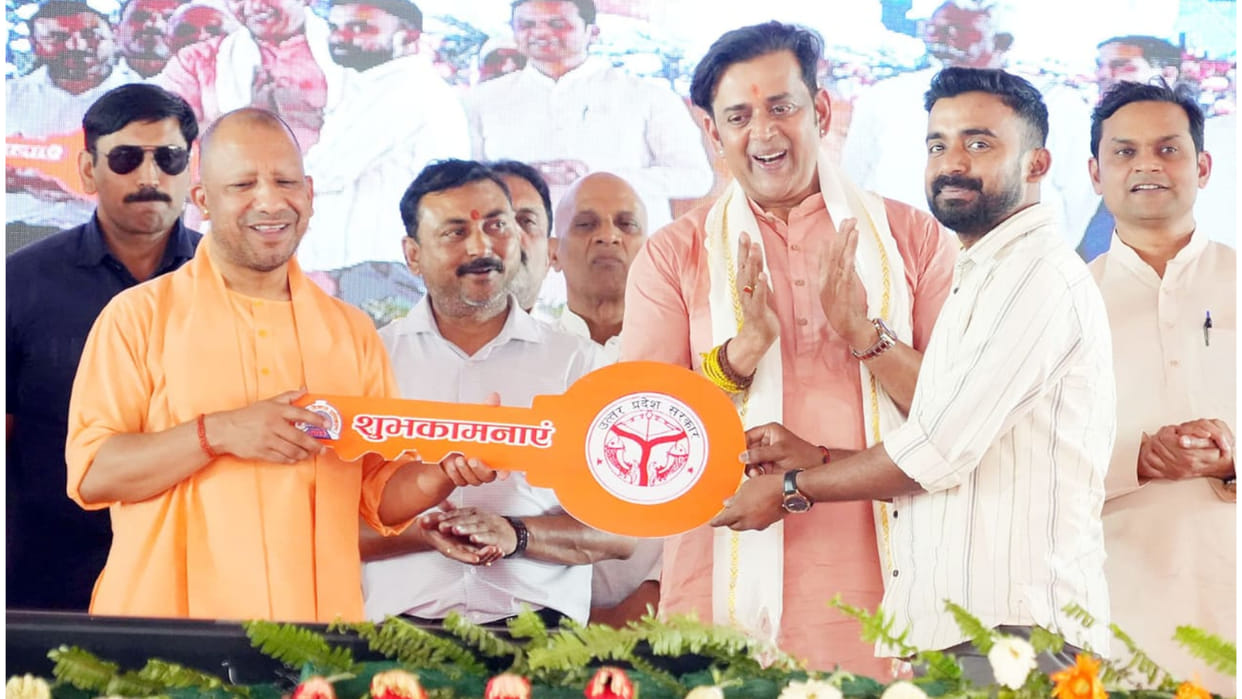 CM Yogi inaugurated the ring road at mohaddipur and carnival park at Nauka Vihar, in Gorakhpur