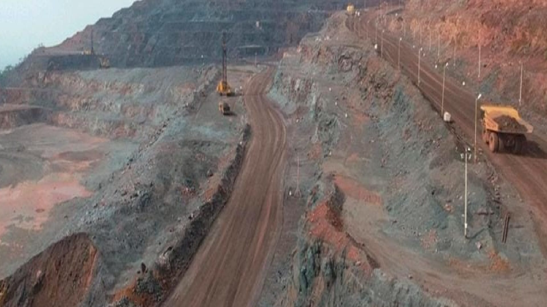 Chhattisgarh News:छत्तीसगढ़ में वित्तीय वर्ष 2024-25 में 14 हजार 195 करोड़  रुपये का रिकॉर्ड खनिज राजस्व - Record Mineral Revenue Of Rs 14 Thousand 195  Crore In Chhattisgarh In The Financial Year