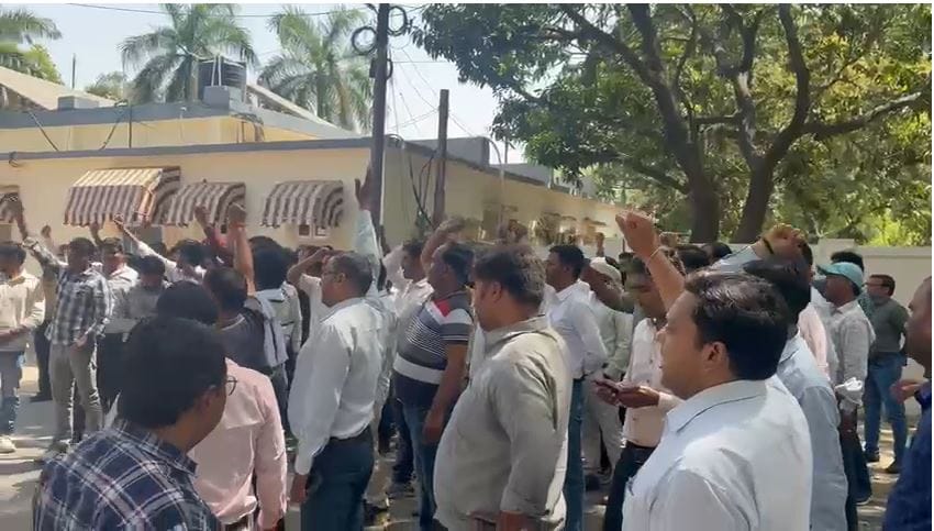Electricity department employee protest against privatization