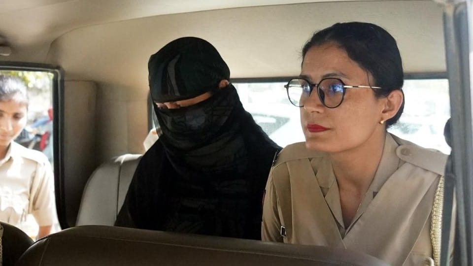 Drug smuggler Lady constable used to get gifts from London