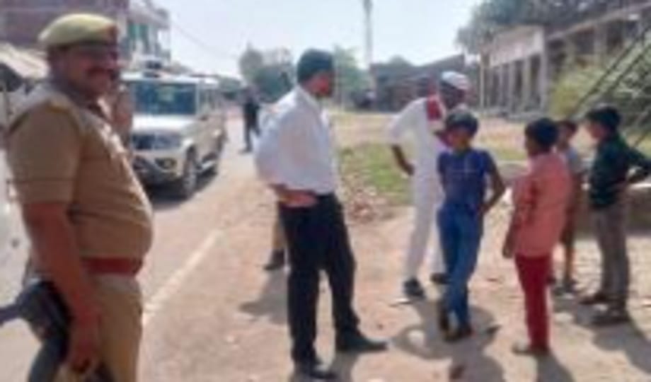 Kaushambi Two students were grazing goats in uniform, DM noticed and then...