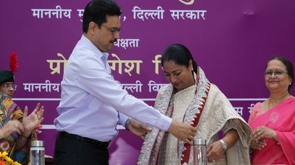 Delhi Chief Minister Rekha Gupta was honored at Delhi University