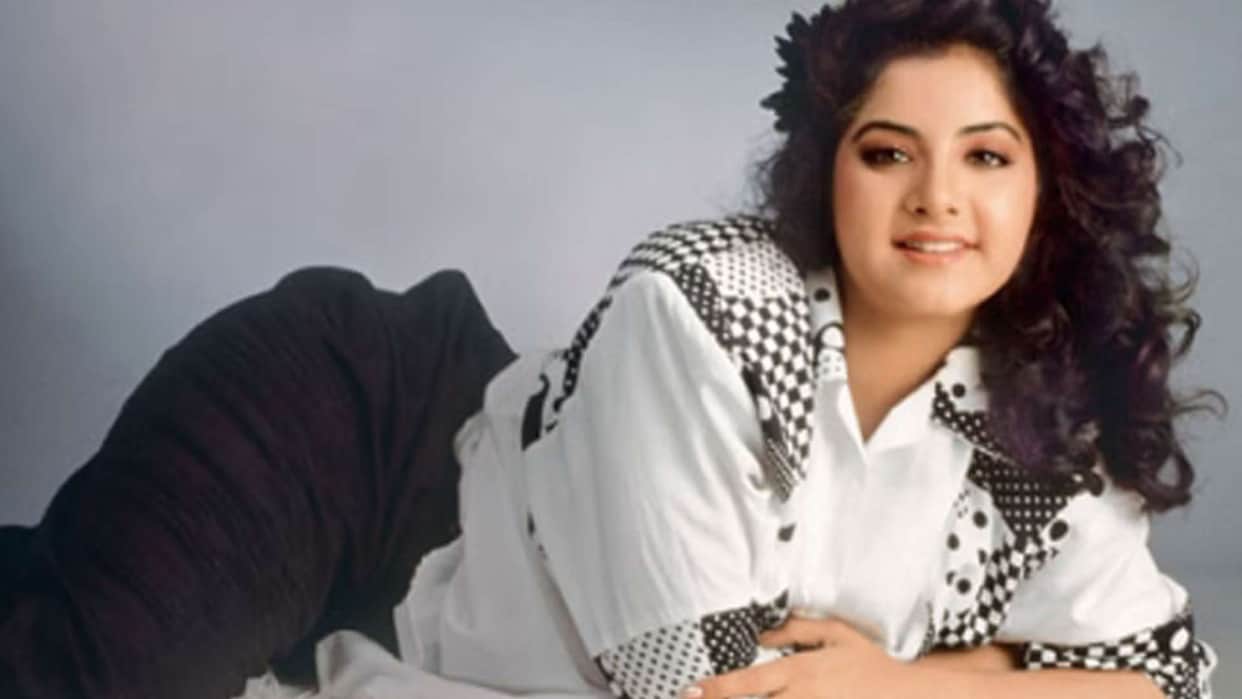 Divya Bharti becom famouse in at the age of 18 years gives 14 films in one year know everything about her