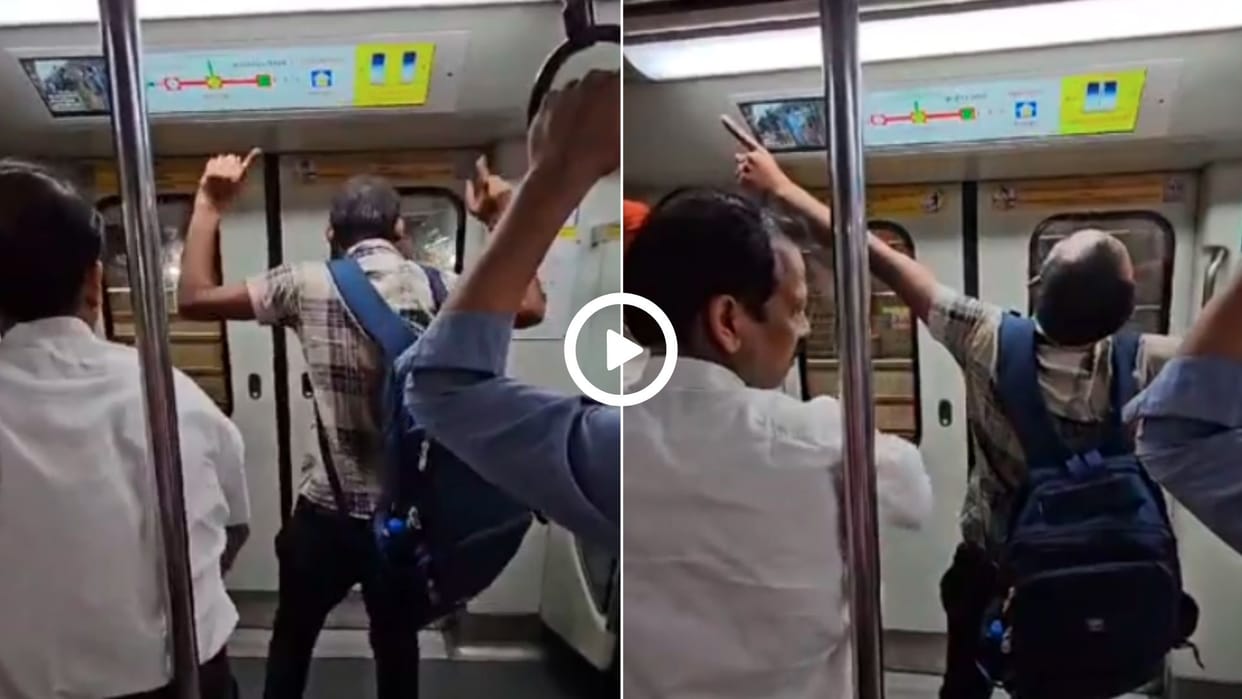 A man started singing a strange song 'Radhe-Radhe' in Delhi Metro video went viral in hindi