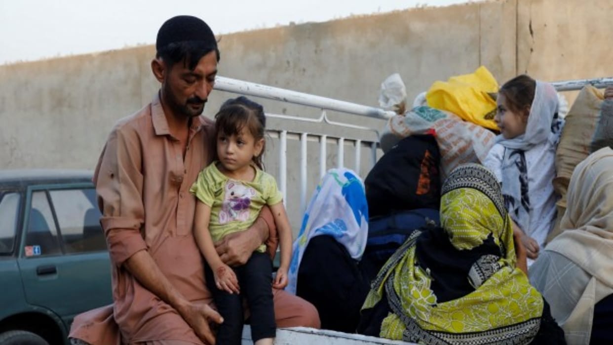 6,700 Afghan nationals deported from Pakistan since April 1: Report, News in Hindi