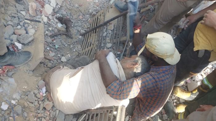 Two brothers die bodies were taken out together family was inconsolable