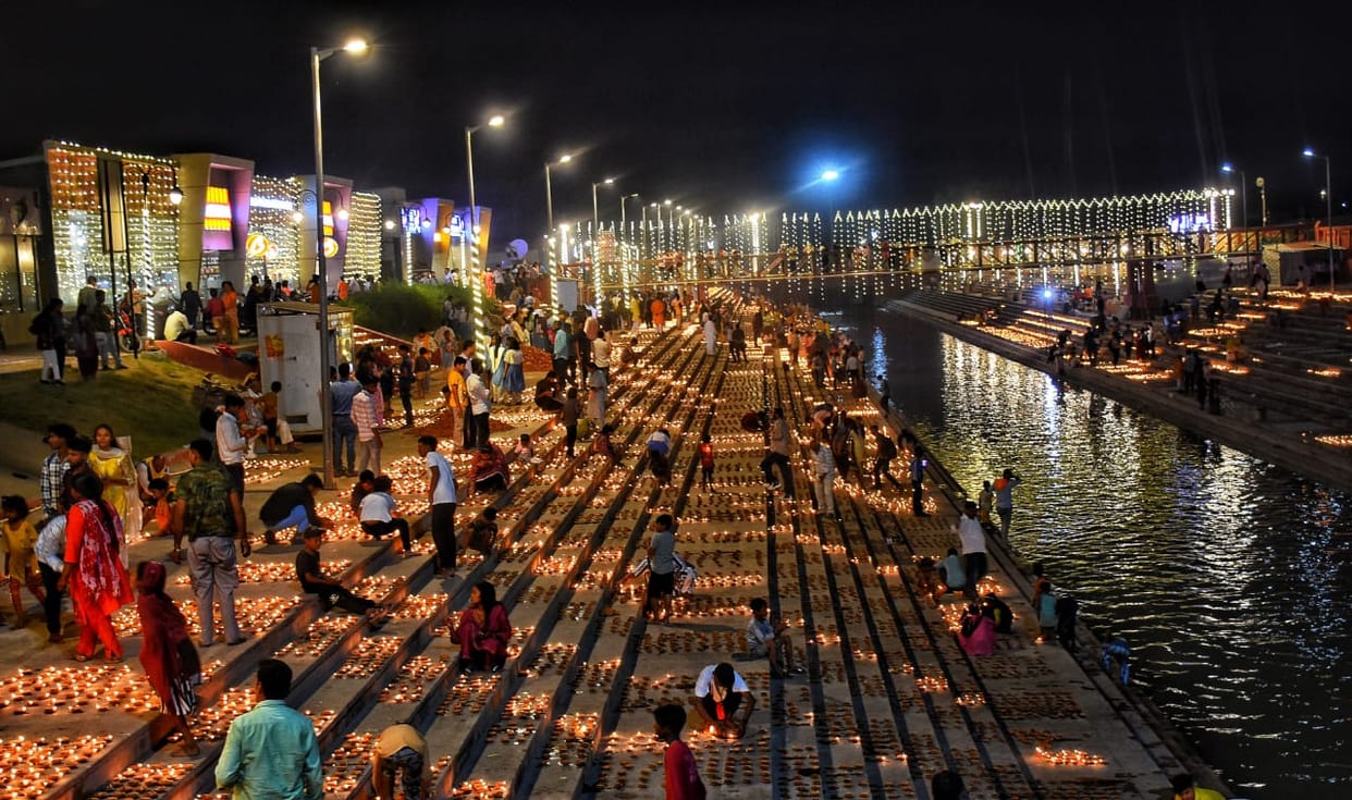 Ram Navmi: Saryu Ghat lit up with millions of diyas on Ram Navami