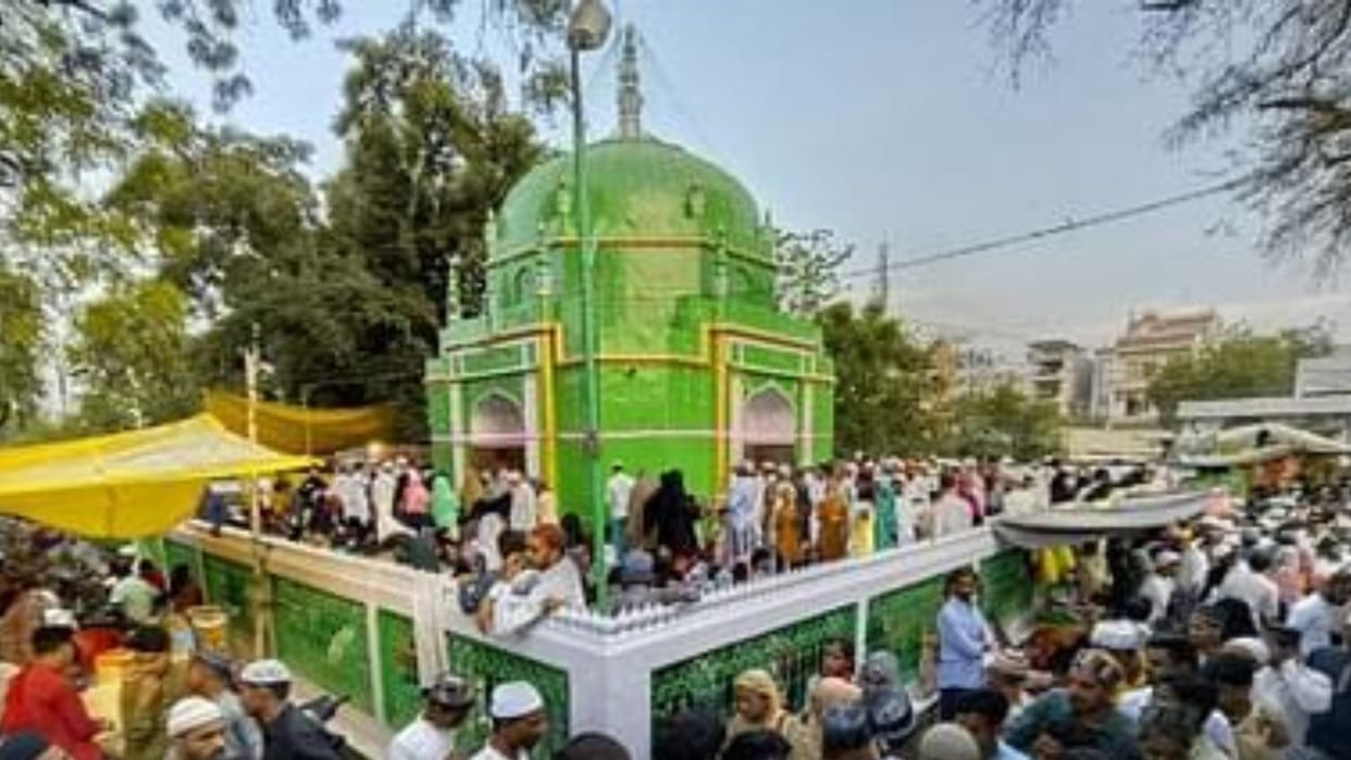 Fair held on Chhoti Eid in Manduadih Urs of Hazrat Tayyab Shah Banarasi celebrated