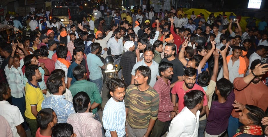 Anger among Hindu organizations over removal of loudspeakers on Ram Navami created ruckus by blocking the road
