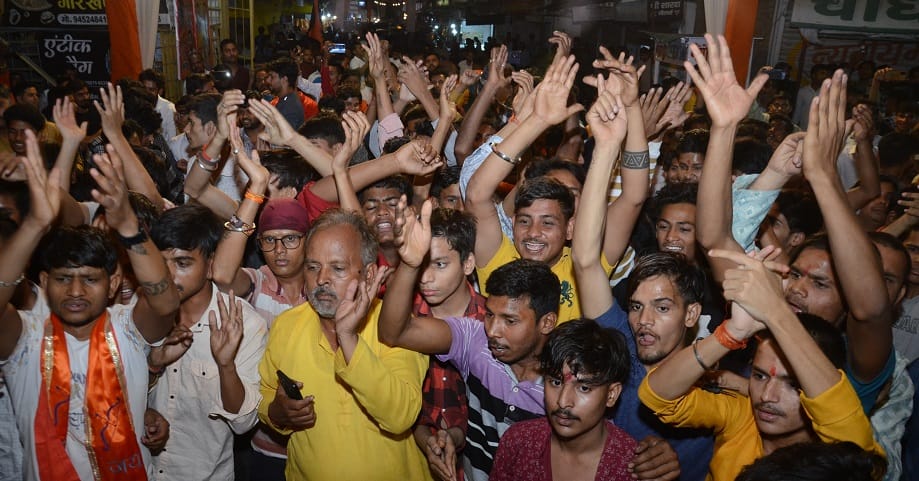Anger among Hindu organizations over removal of loudspeakers on Ram Navami created ruckus by blocking the road