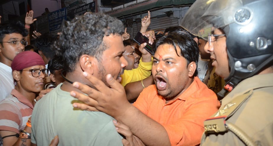 Anger among Hindu organizations over removal of loudspeakers on Ram Navami created ruckus by blocking the road