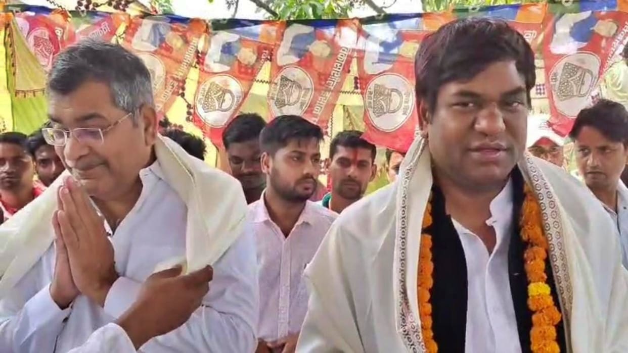 Muzaffarpur: Mukesh Sahni says Those who carry my bags are sitting as ministers in govt, Bihar Election 2025