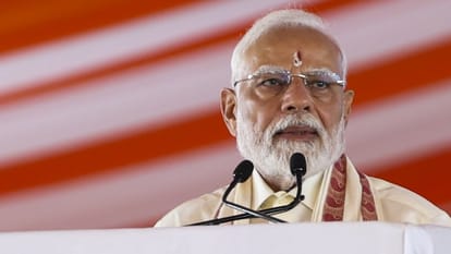 प्रधानमंत्री नरेंद्र मोदी