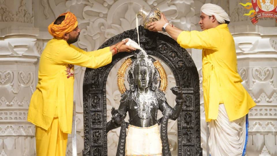 Ram Navami: Surya Tilak of Ramlala done Ramnagari resounded with chants of Shri Ram grand view in pictures