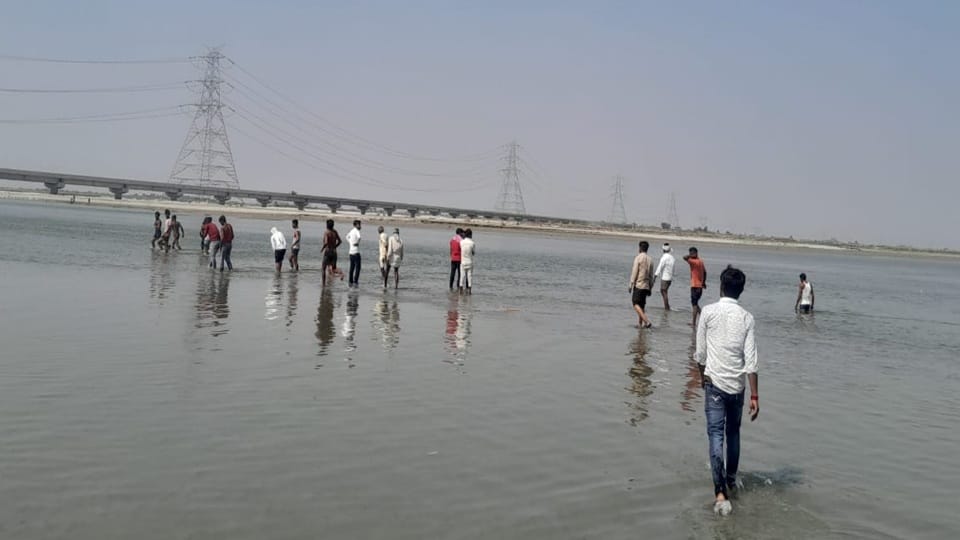 Four youths drowned while bathing in Ganga